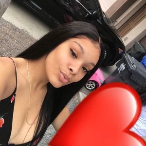 Meet your Posher, Lookitz